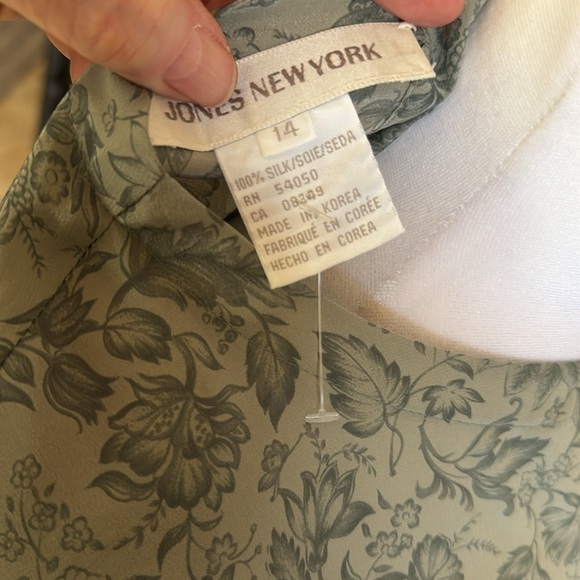 Jones New York Silk Blouse SZ 14 NWOT - Picture 4 of 6
